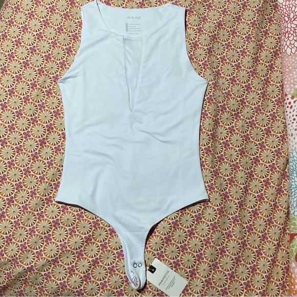 Pinkmstyle Other - PinkmStyle‎ White Sleeveless Bodysuit with High Neckline | Size S